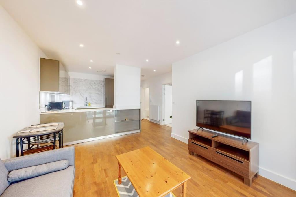 Lovely 1 Bedroom In Royal Arsenal Riverside 伦敦 外观 照片
